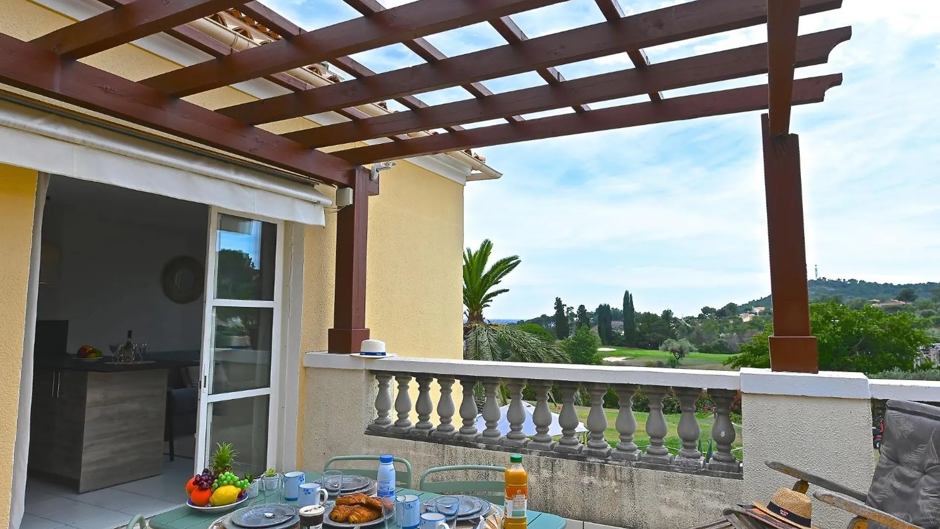 Apartment Le Village - Vj106 By Interhome Saint-Raphaël